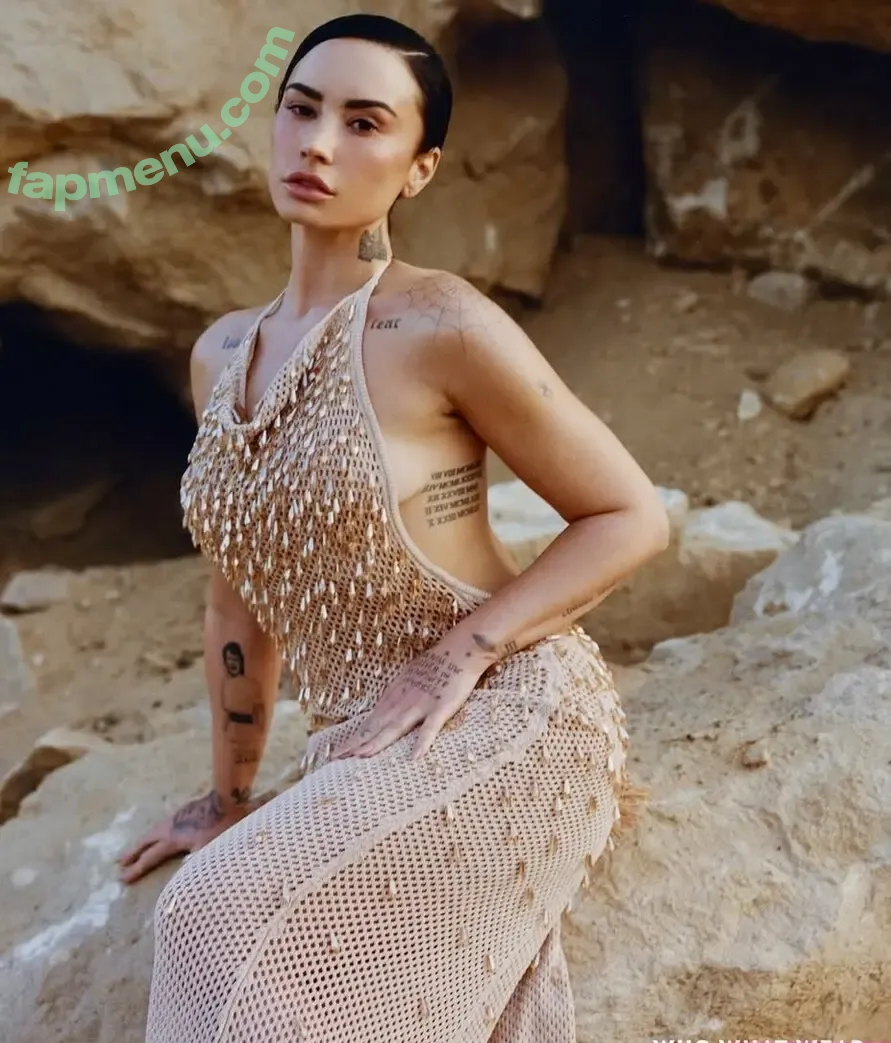 Demi Lovato nude photo #1313 (ddlovato)