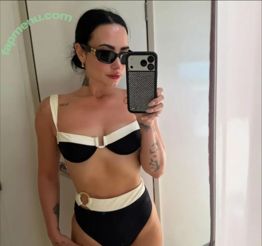 Demi Lovato nude photo #1320 (ddlovato)