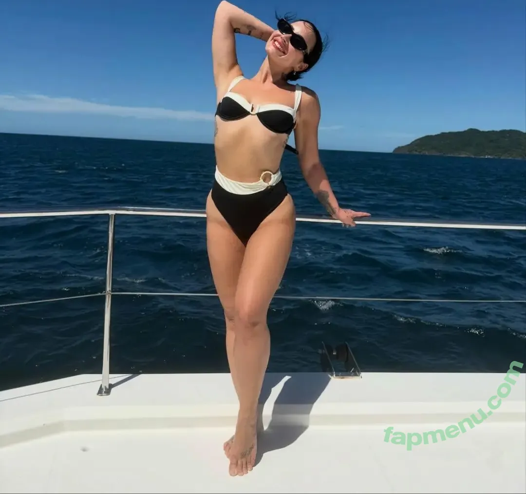 Demi Lovato nude photo #1324 (ddlovato)