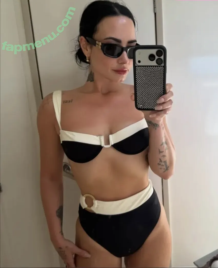 Demi Lovato nude photo #1349 (ddlovato)