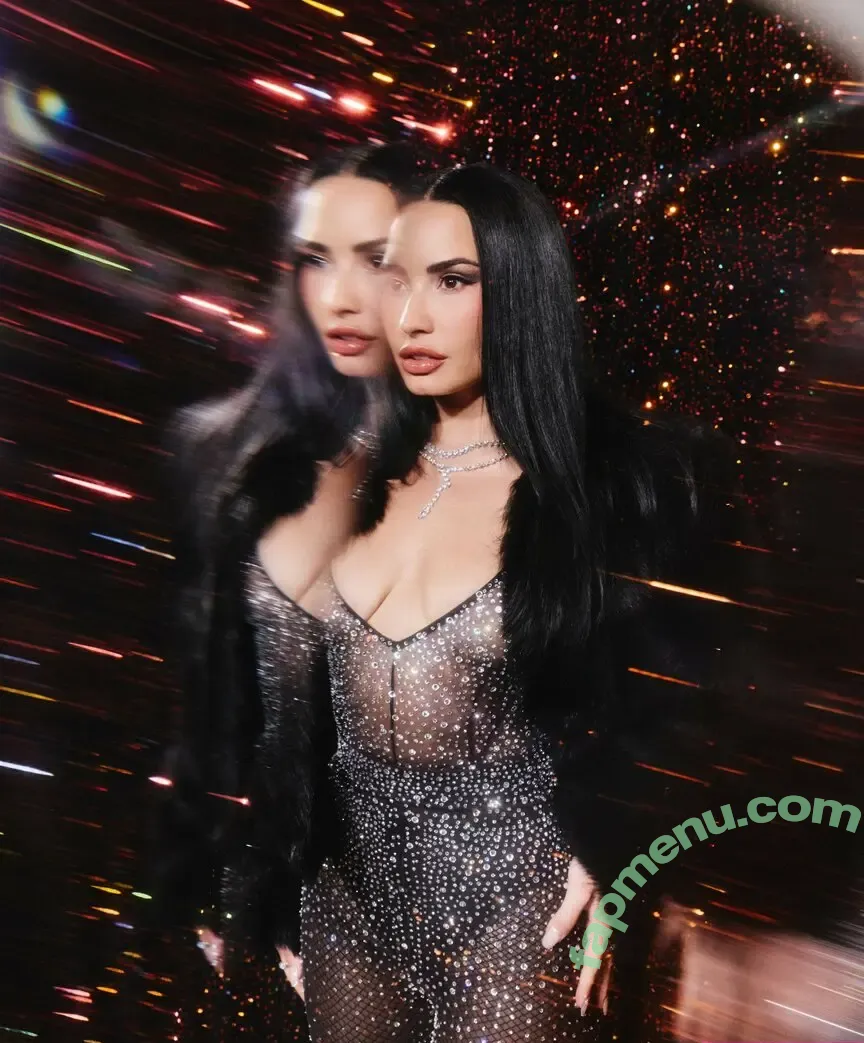 Demi Lovato nude photo #1381 (ddlovato)