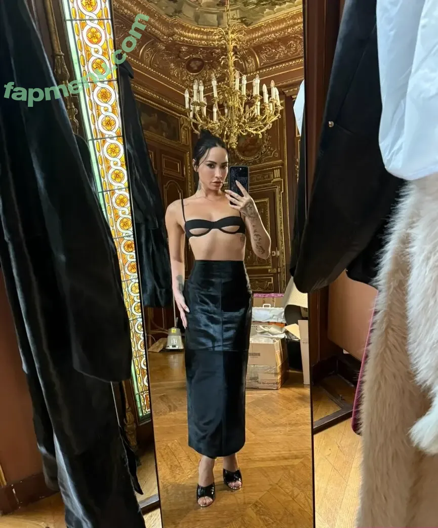 Demi Lovato nude photo #1388 (ddlovato)