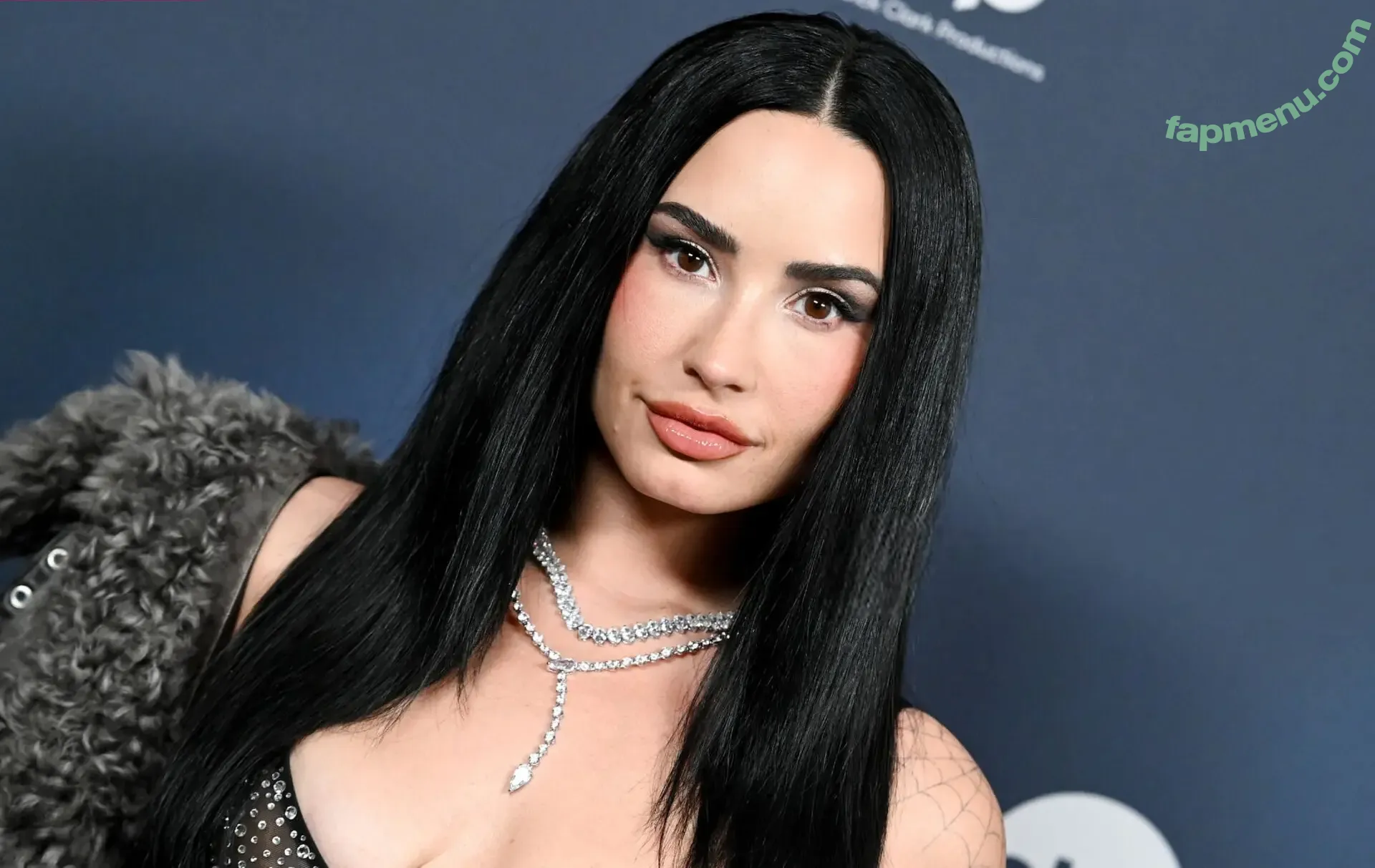 Demi Lovato nude photo #1400 (ddlovato)