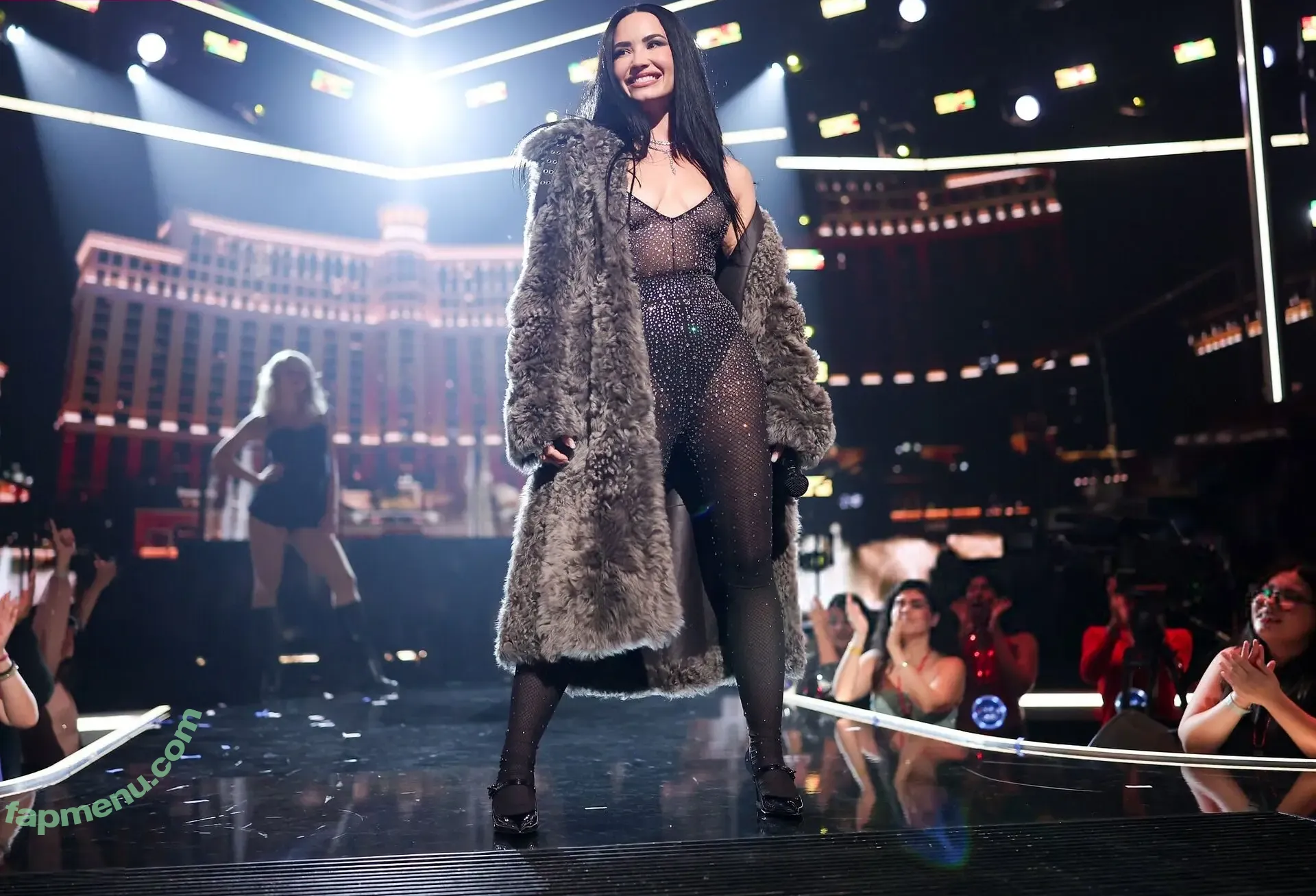 Demi Lovato nude photo #1411 (ddlovato)