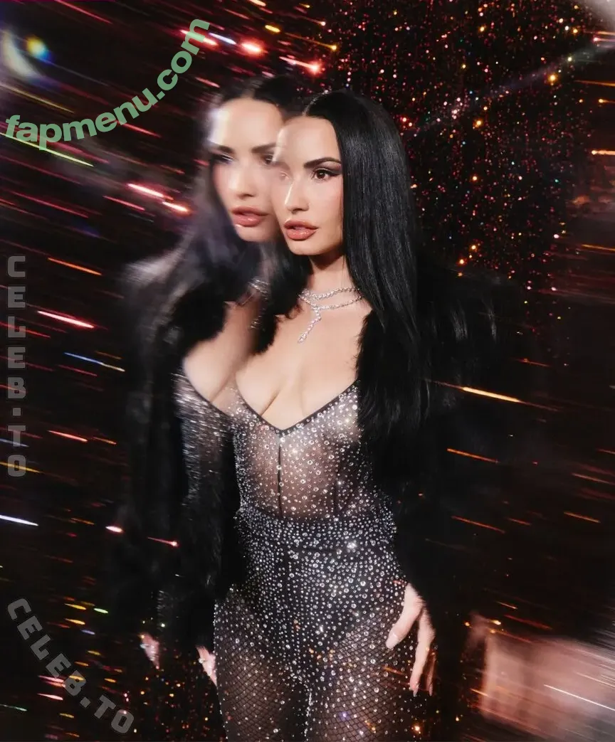 Demi Lovato nude photo #1433 (ddlovato)