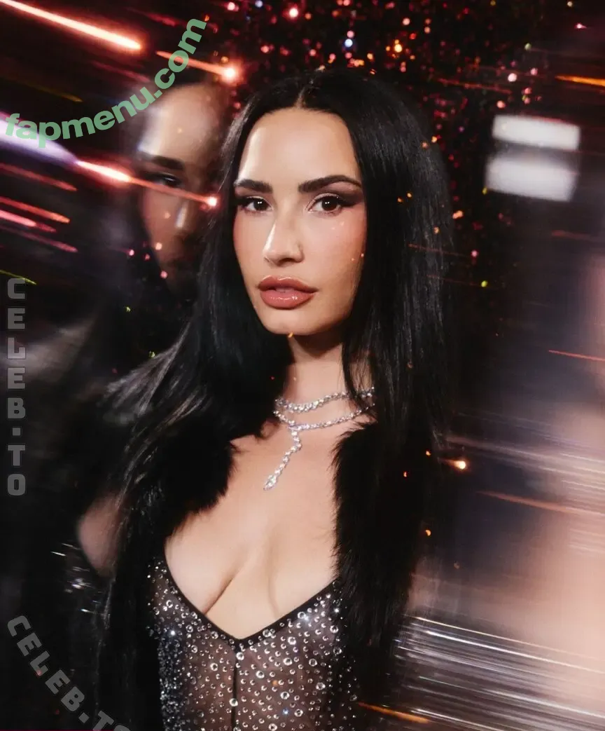 Demi Lovato nude photo #1436 (ddlovato)