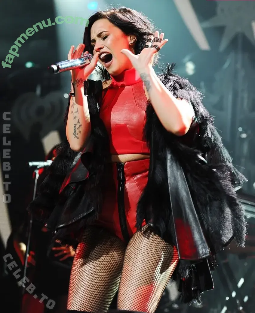 Demi Lovato nude photo #1447 (ddlovato)