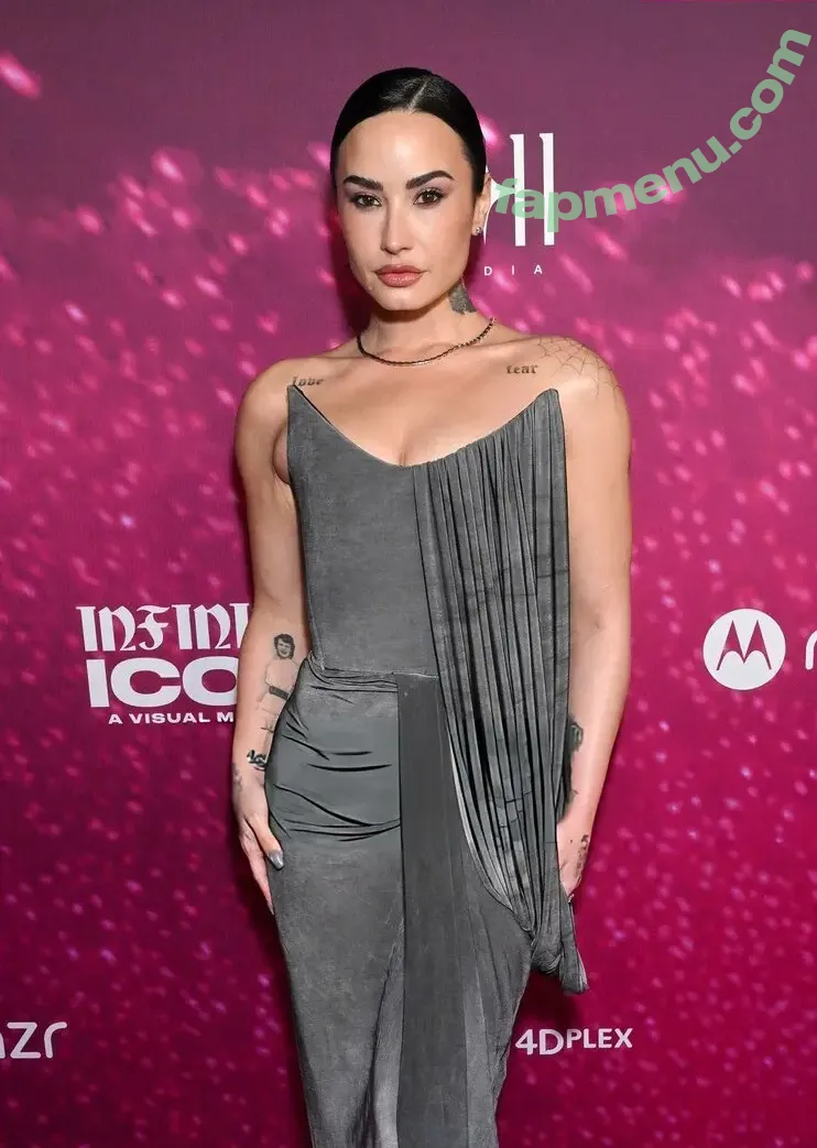 Demi Lovato nude photo #1470 (ddlovato)