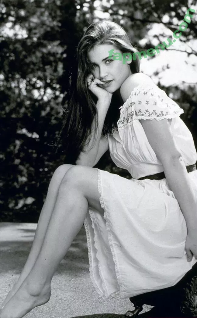 Demi Moore nude photo #0082 (demimoore / justdemi / kyliedemi)