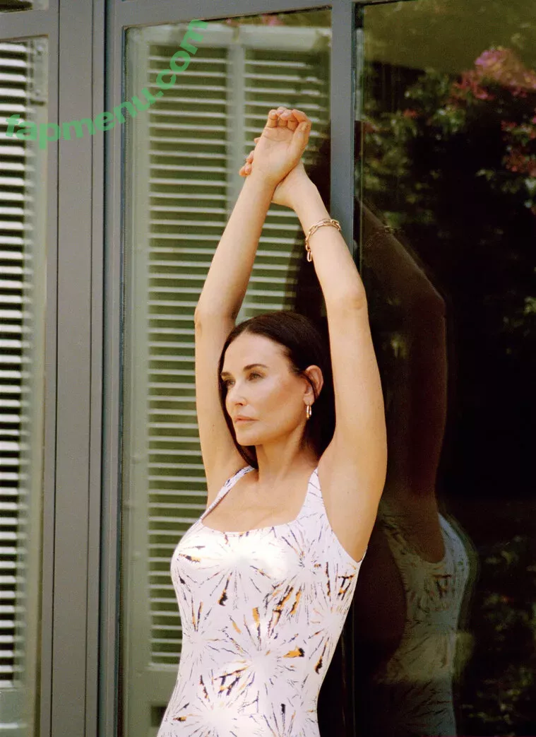 Demi Moore nude photo #0116 (demimoore / justdemi / kyliedemi)