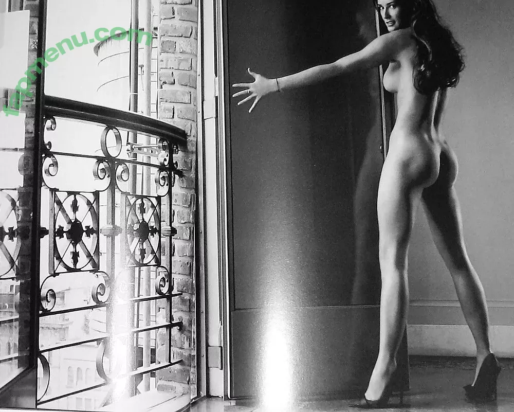 Demi Moore nude photo #0212 (demimoore / justdemi / kyliedemi)