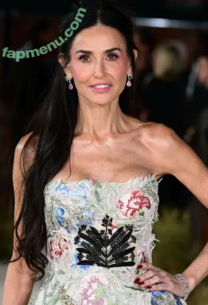 Demi Moore nude photo #0985 (demimoore / justdemi / kyliedemi)