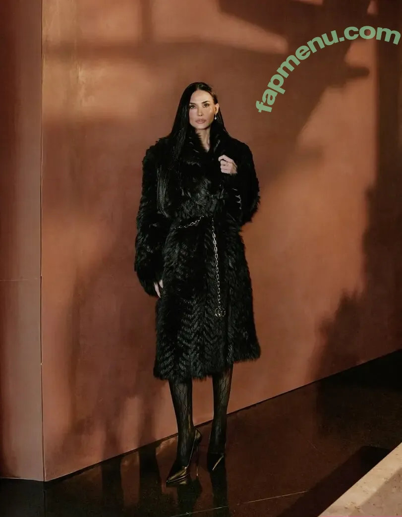 Demi Moore nude photo #1000 (demimoore / justdemi / kyliedemi)