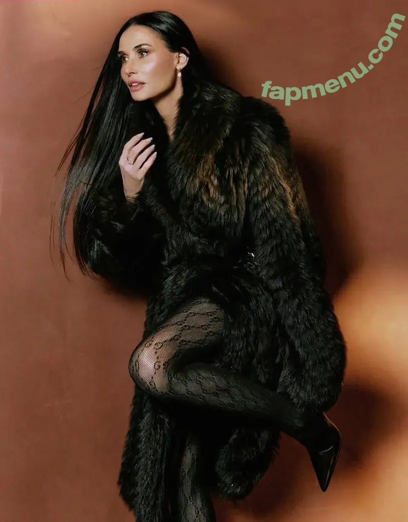 Demi Moore nude photo #1004 (demimoore / justdemi / kyliedemi)