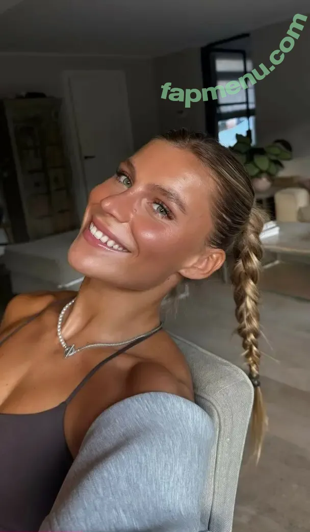 Demi Van Den Wildenberg nude photo #0194 (_demivdw)