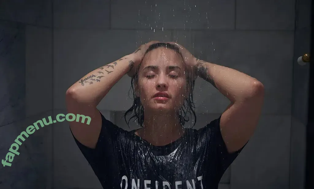 Demilovato nude photo #0001 (Demilovato)