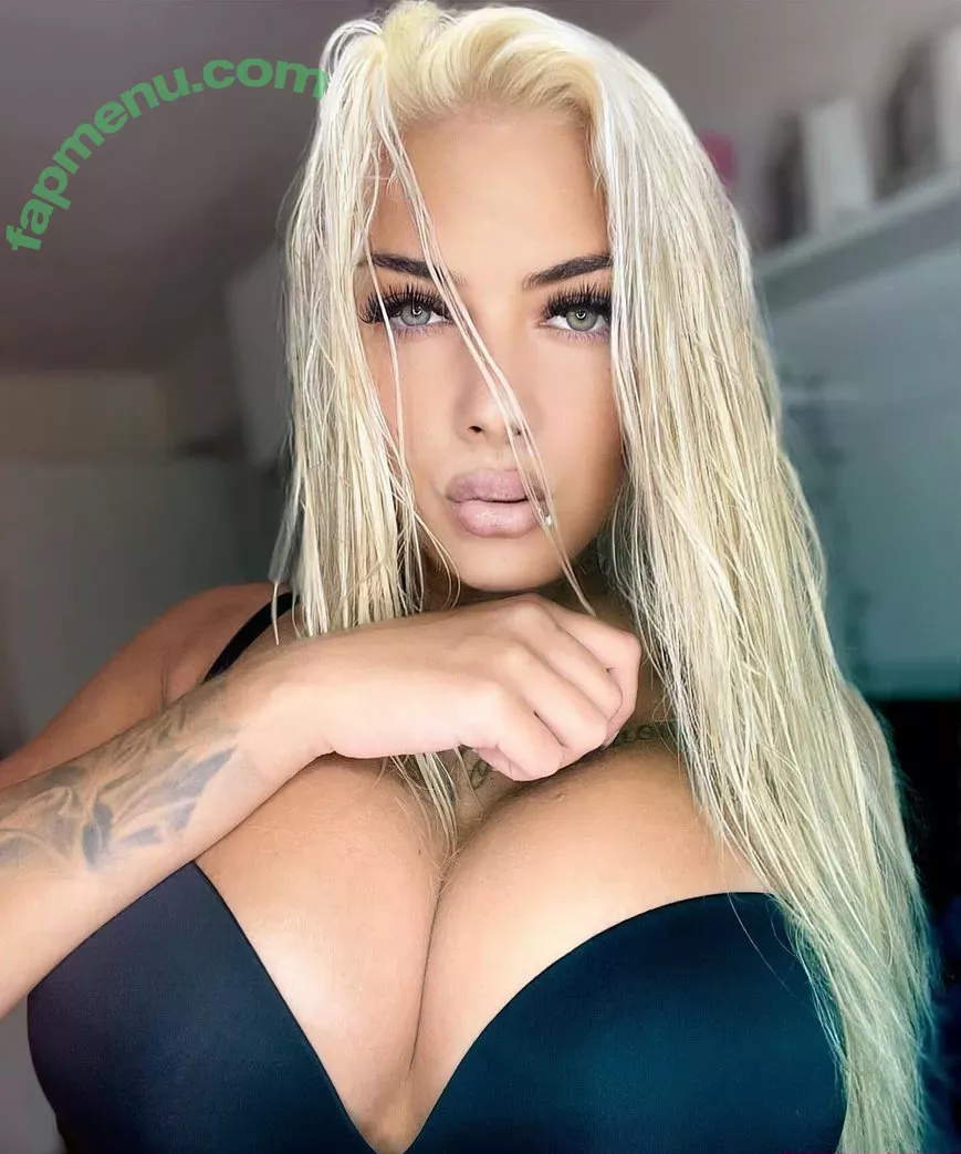 Deminecka nude photo #0001 (Denisa B.)