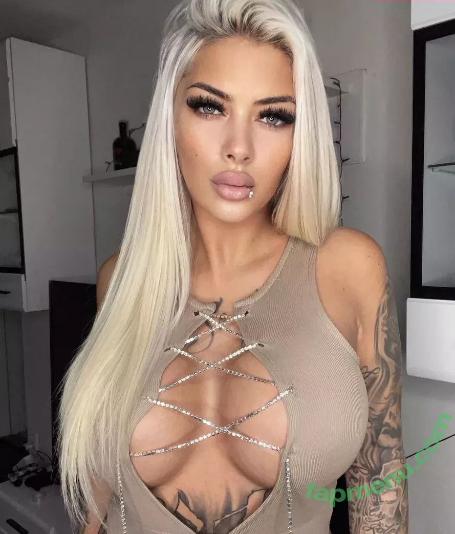 Deminecka nude photo #0016 (Denisa B.)