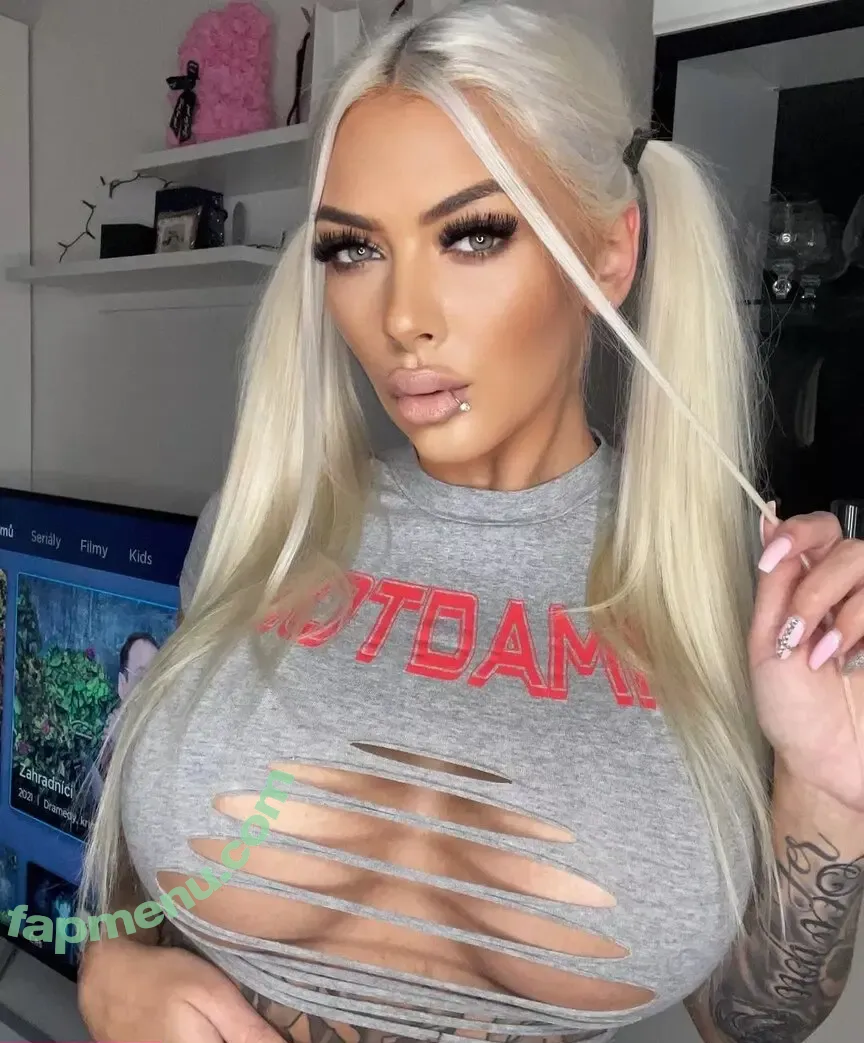 Deminecka nude photo #0155 (Denisa B.)