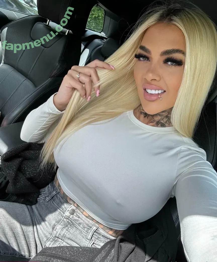 Deminecka nude photo #0160 (Denisa B.)