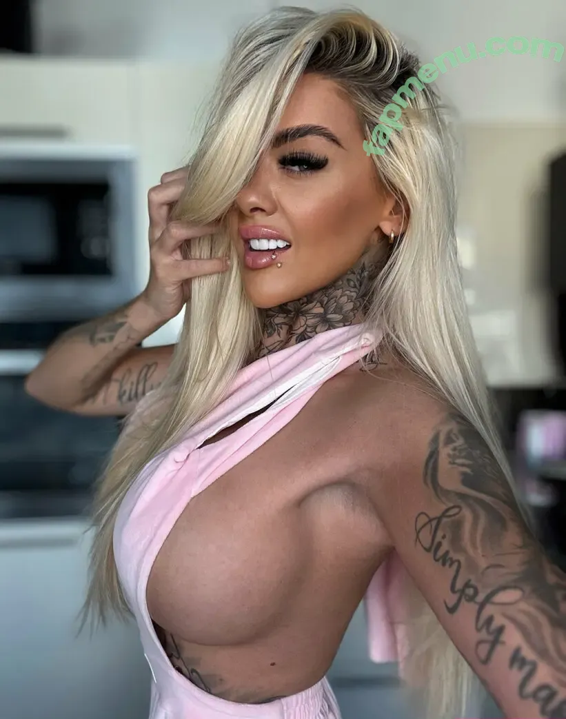 Deminecka nude photo #0168 (Denisa B.)