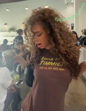 Demitra Kalogeras / demitrakalogeras / kalogerasisters nude photo #0252