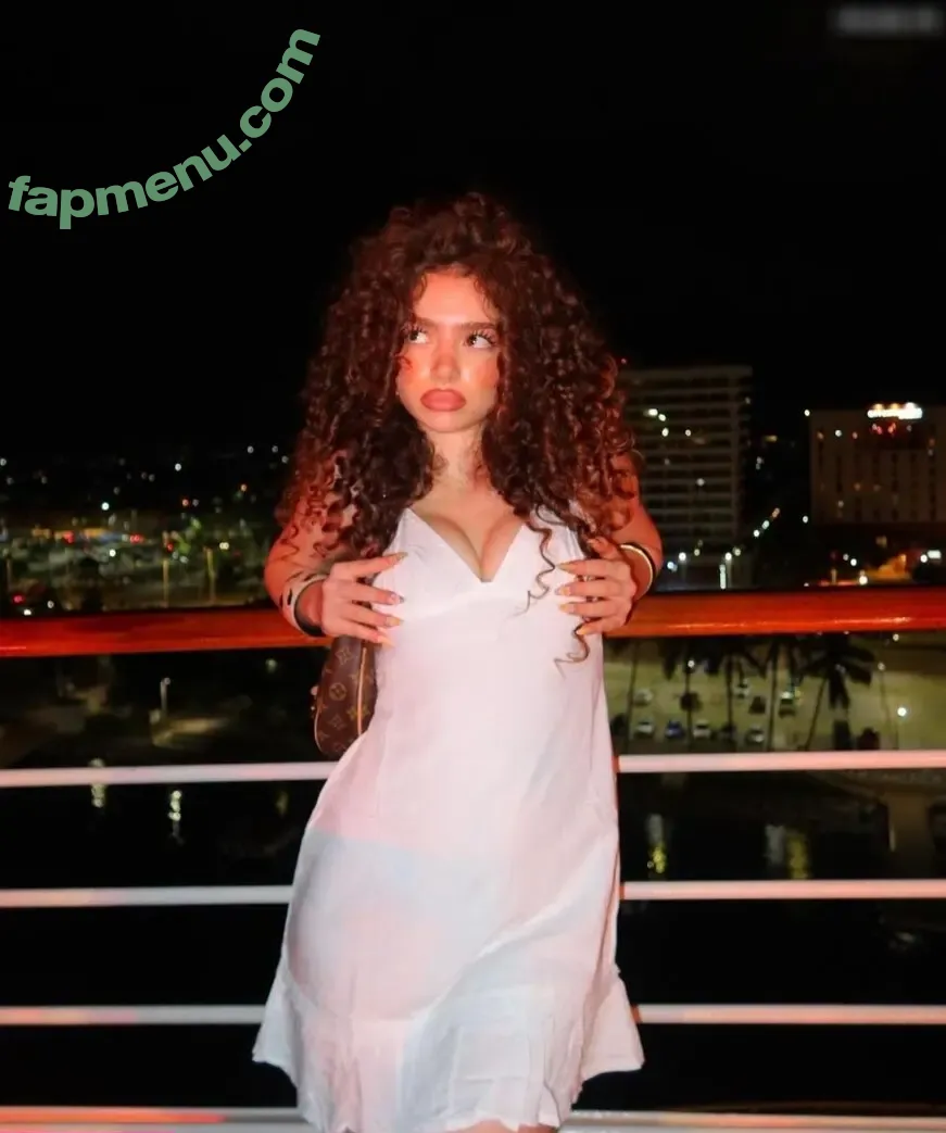 Demitra Kalogeras nude photo #0008 (demitrakalogeras)
