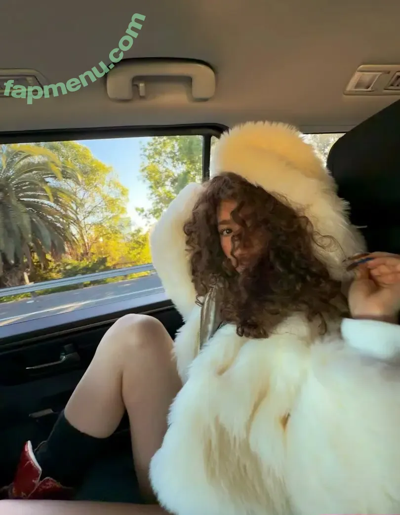 Demitra Kalogeras nude photo #0232 (demitrakalogeras / kalogerasisters)