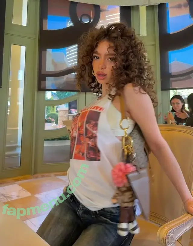 Demitra Kalogeras nude photo #0280 (demitrakalogeras / kalogerasisters)