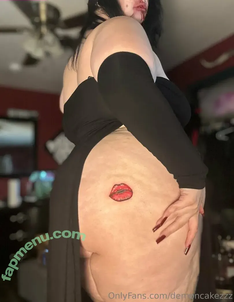 demoncakezzz nude photo #0039 (demoncakezzz)