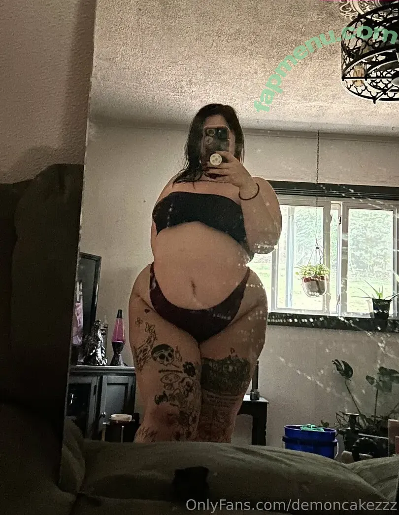 demoncakezzz nude photo #0050 (demoncakezzz)