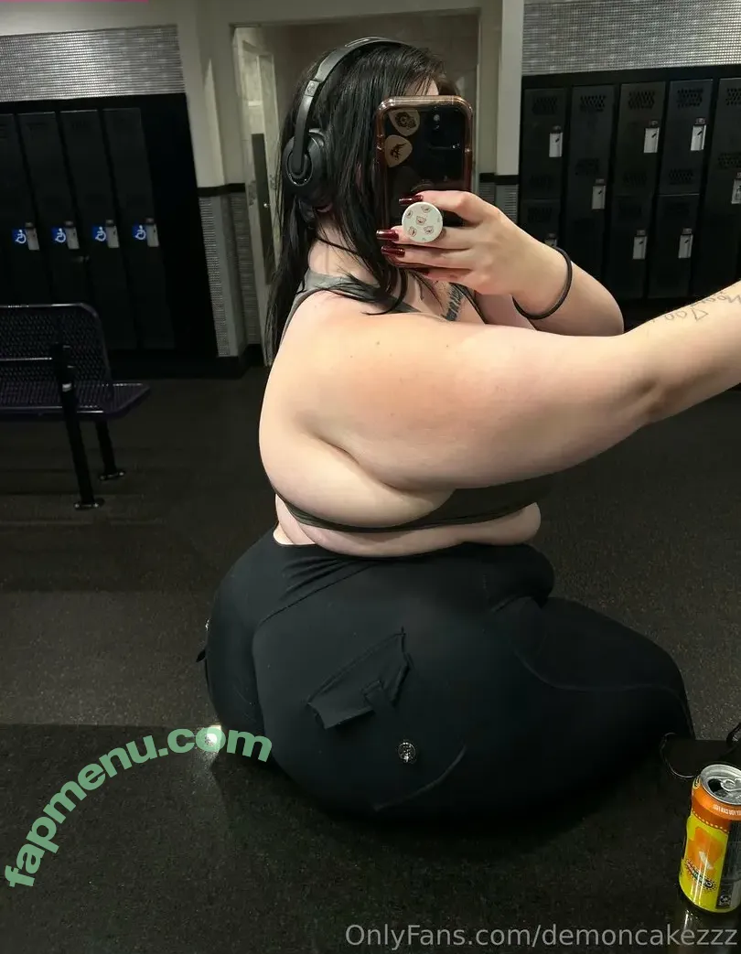 demoncakezzz nude photo #0059 (demoncakezzz)
