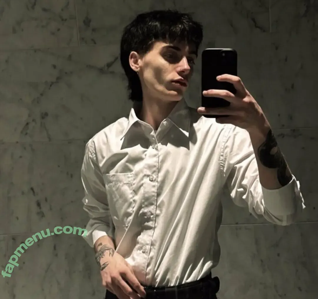 demondogdyl nude photo #0003 (demondogdyl)