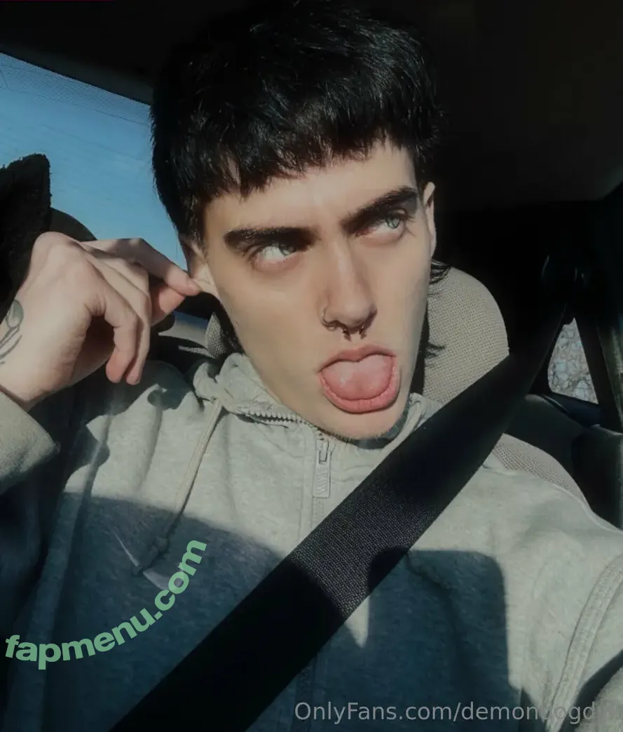 demondogdyl nude photo #0009 (demondogdyl)