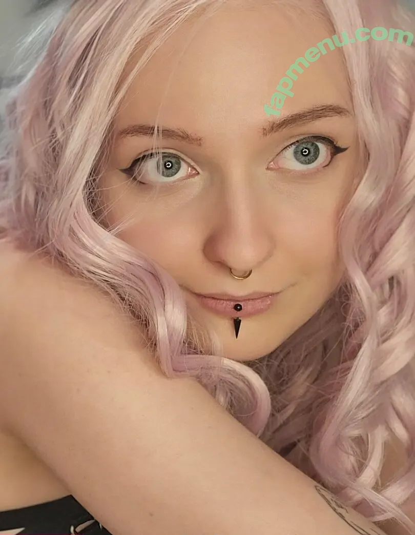 demonicnesquik nude photo #0003 (dem0nicnesquik)