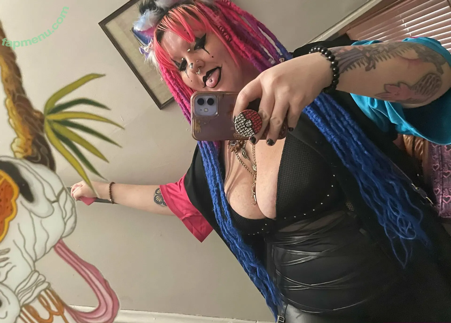 demonqueenxoxofree nude photo #0033 (demonqueenxoxofree)