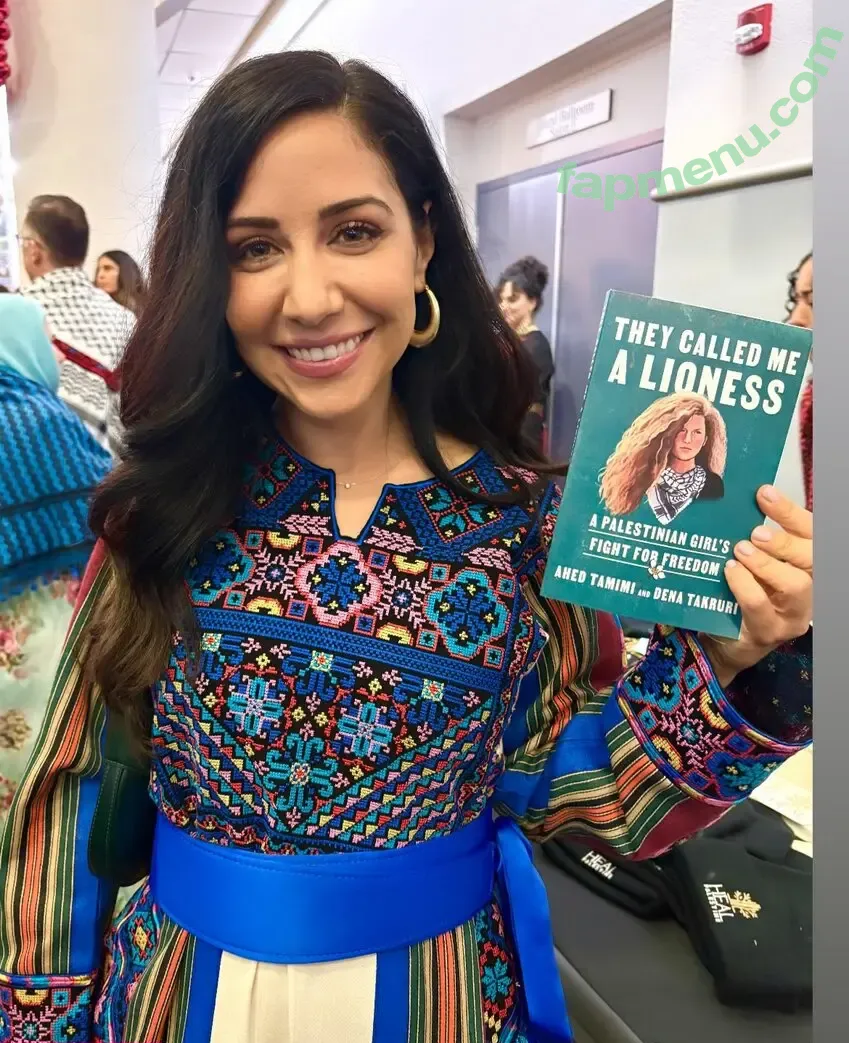 Dena Takruri nude photo #0050 (Dena / Palestinian-American reporter / denatakruri)