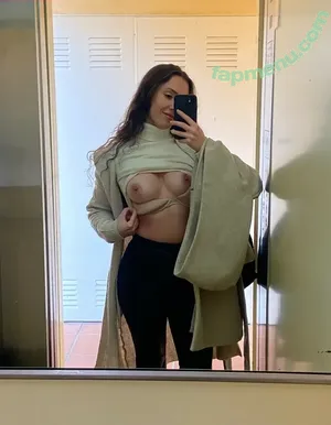 Deniibella / notdaniellapineda nude photo #0033