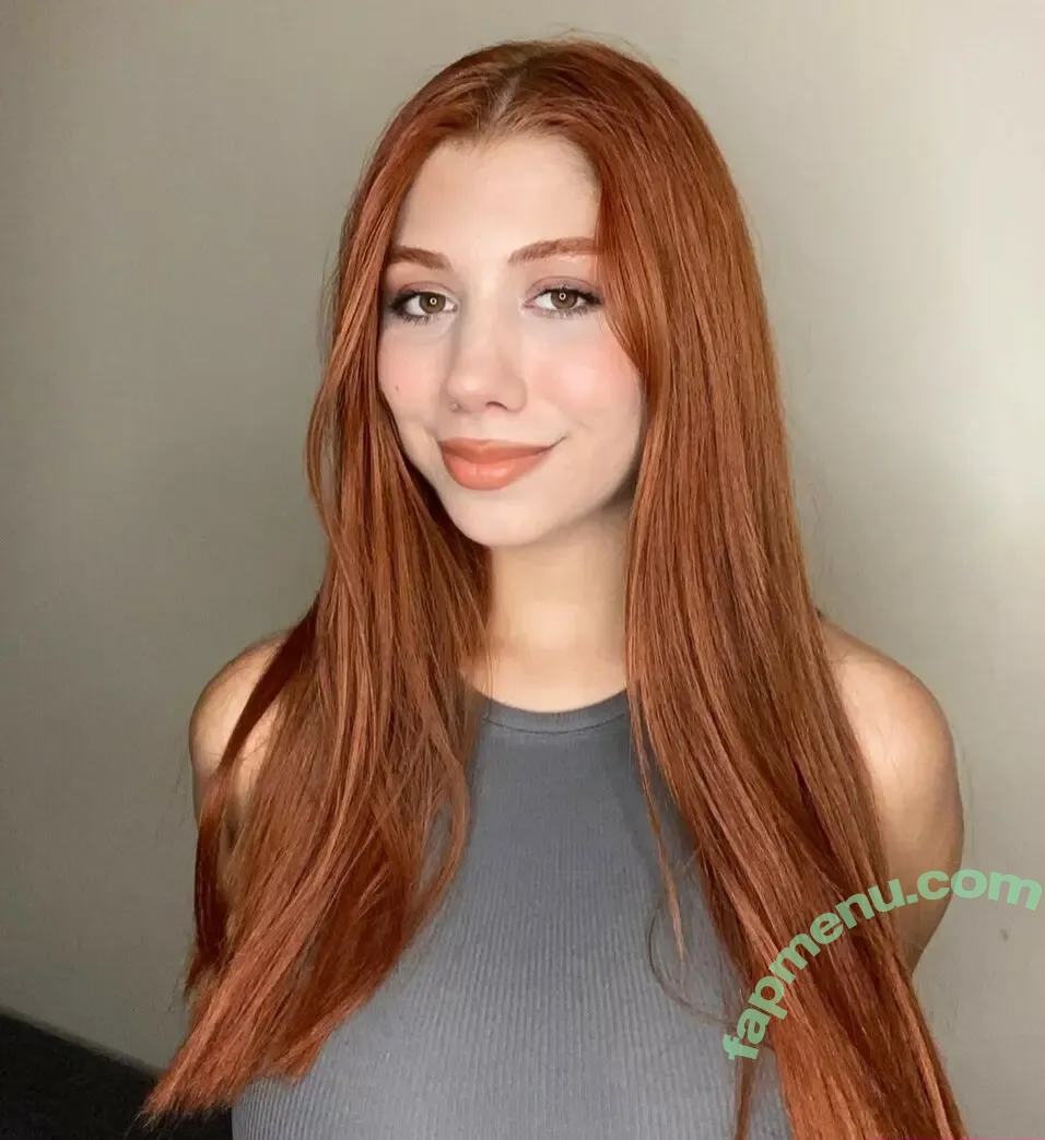 deniizellla nude photo #0002 (danielledenicola)