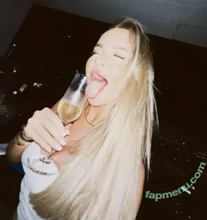 Denise Bobe / denisebobe nude photo #0001