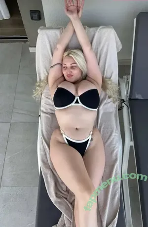 Denise Langemak / busty blonde / deniselangemak nude photo #0020
