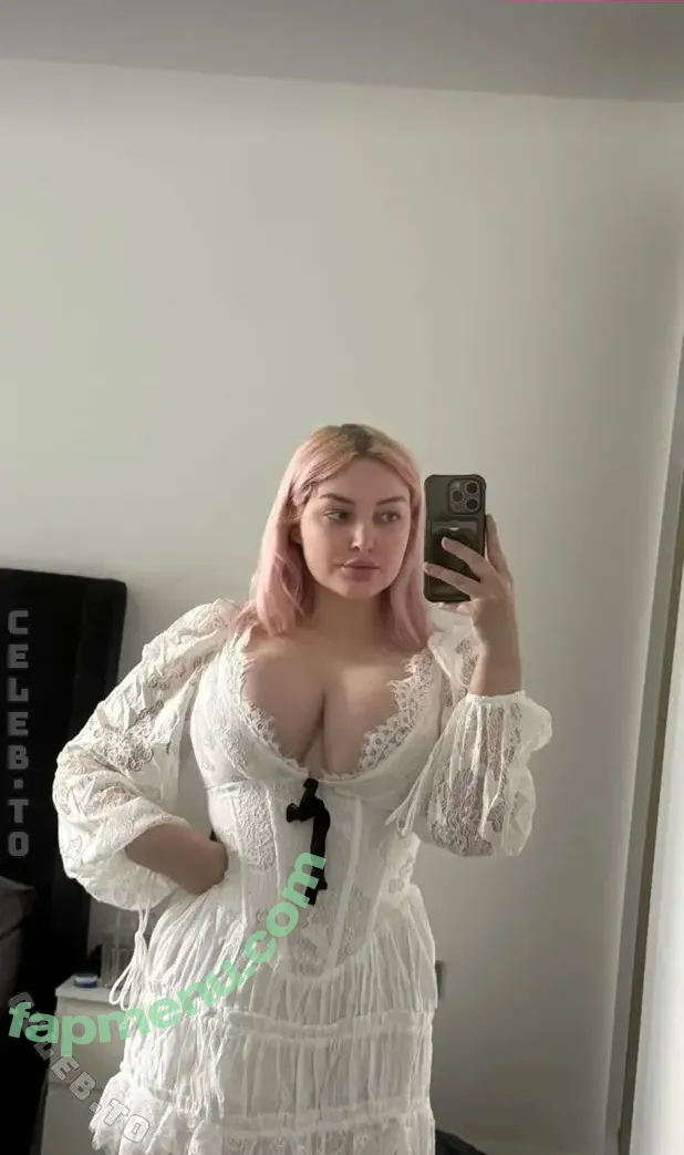 Denise Langemak nude photo #0153 (deniselangemak)