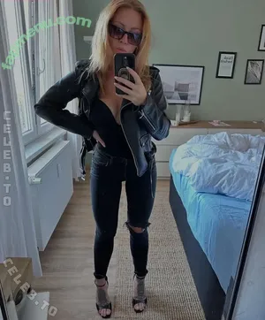 Denise Schwitalle / denise.schwitalle nude photo #0361