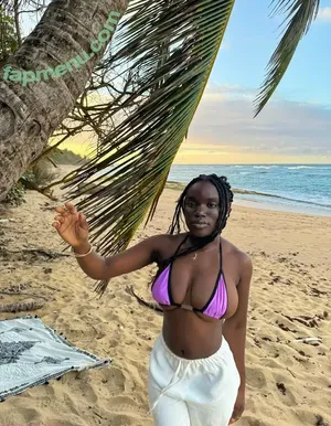 denixsarifree / denixsari nude photo #0010