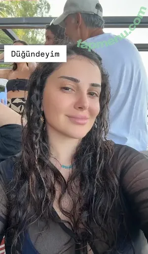 Deniz Bağdaş / denizbagdas nude photo #0046