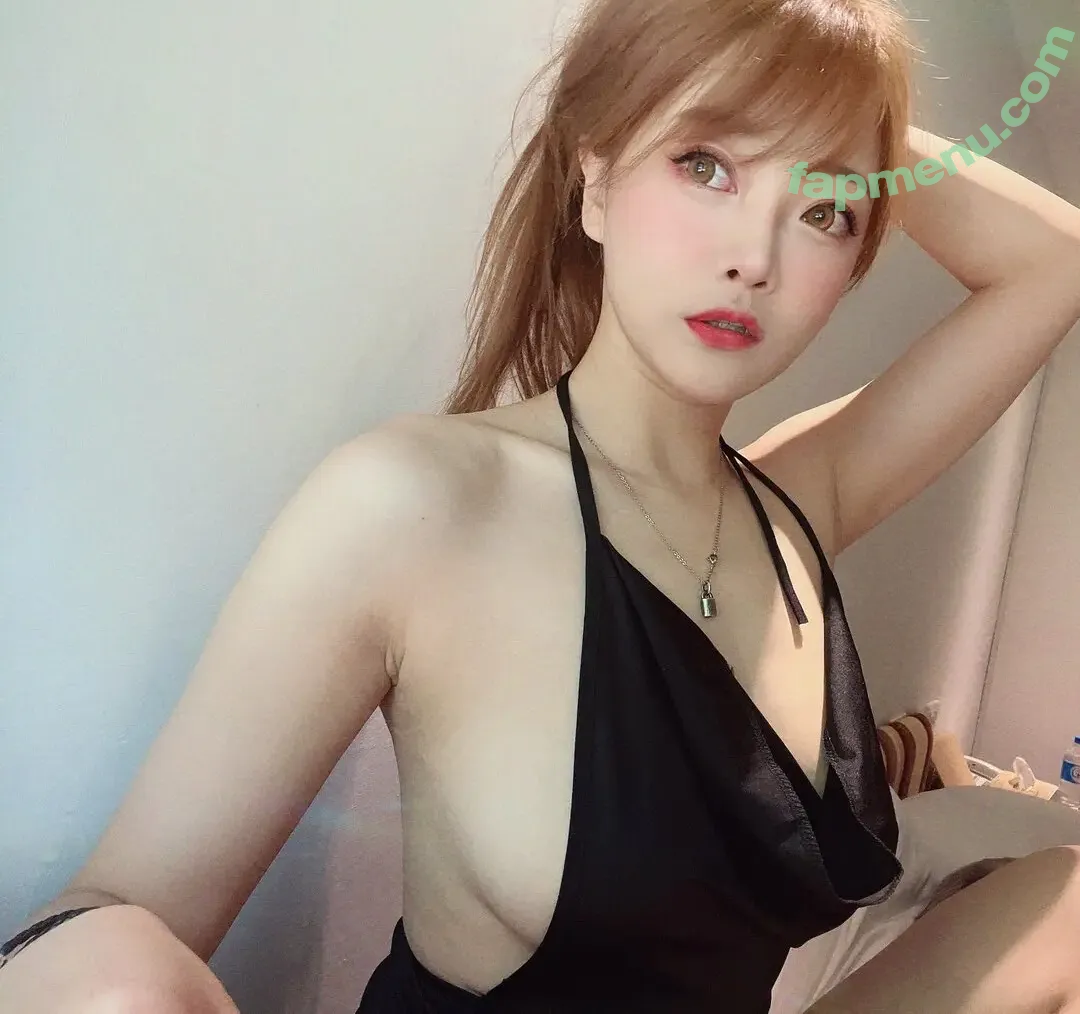 Denkakeke nude photo #0225 (DenKa / realanaandrews)