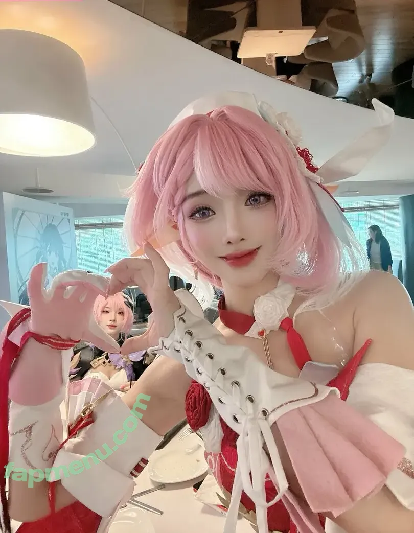 Denkakeke nude photo #0317 (DenKa / realanaandrews)