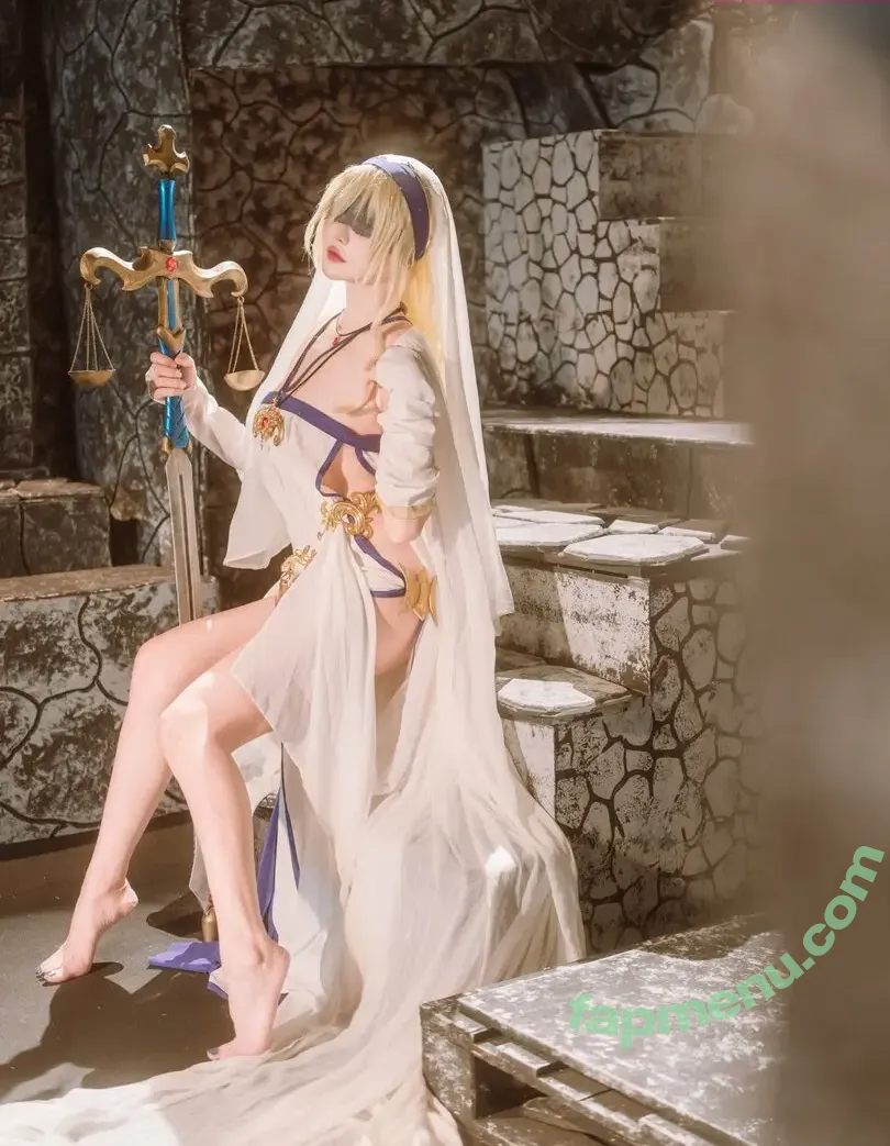 Denkakeke nude photo #0334 (DenKa / realanaandrews)