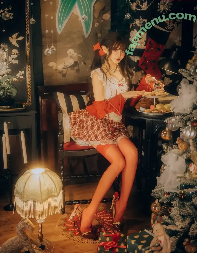 Denkakeke nude photo #0341 (DenKa / realanaandrews)