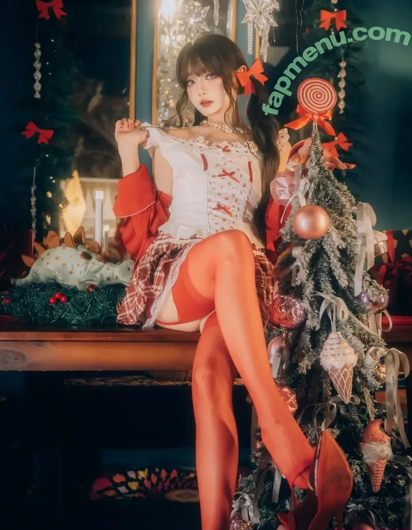 Denkakeke nude photo #0359 (DenKa / realanaandrews)